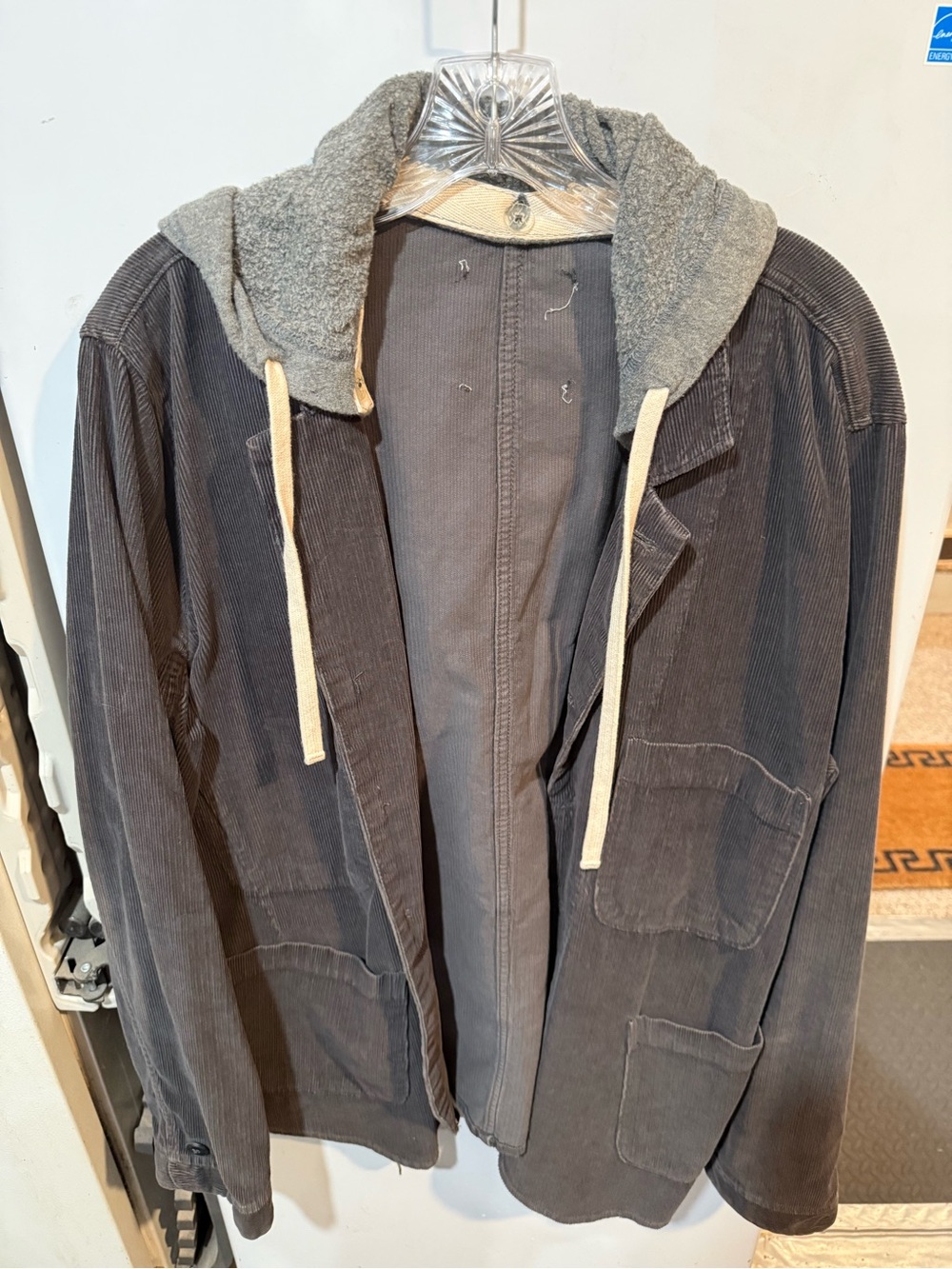 Sports Jacket w/removable hood